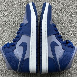 Jordan 1 Mid SE Iron Purple Deep Royal Women DH7821-500 Size 7.5 Sold Out